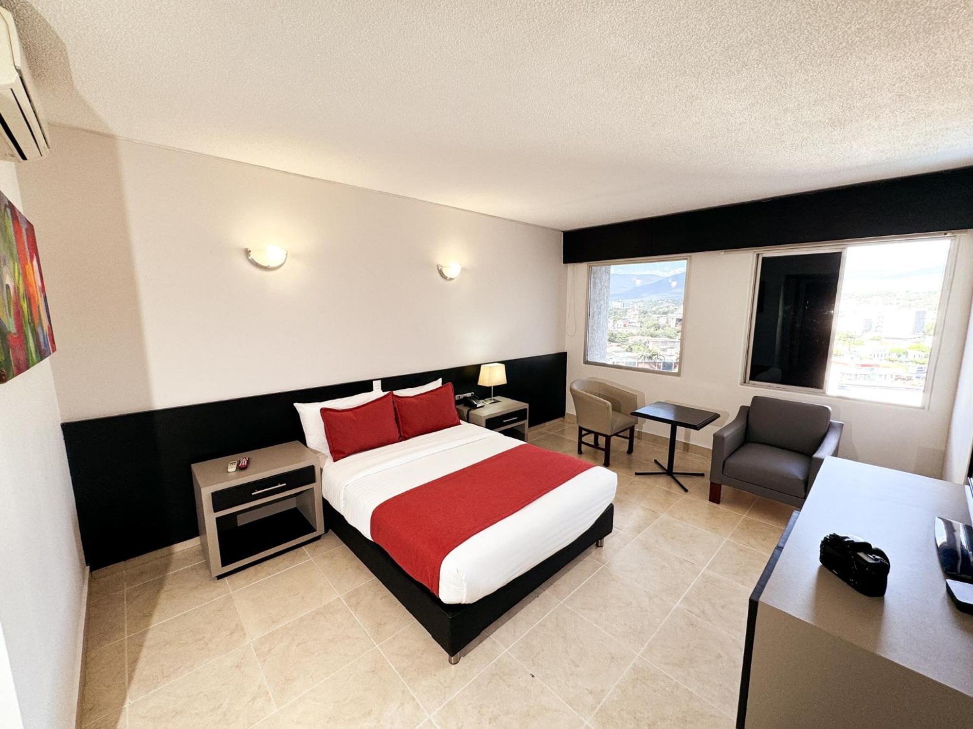 Hotel Tonchala Cúcuta Zewnętrze zdjęcie